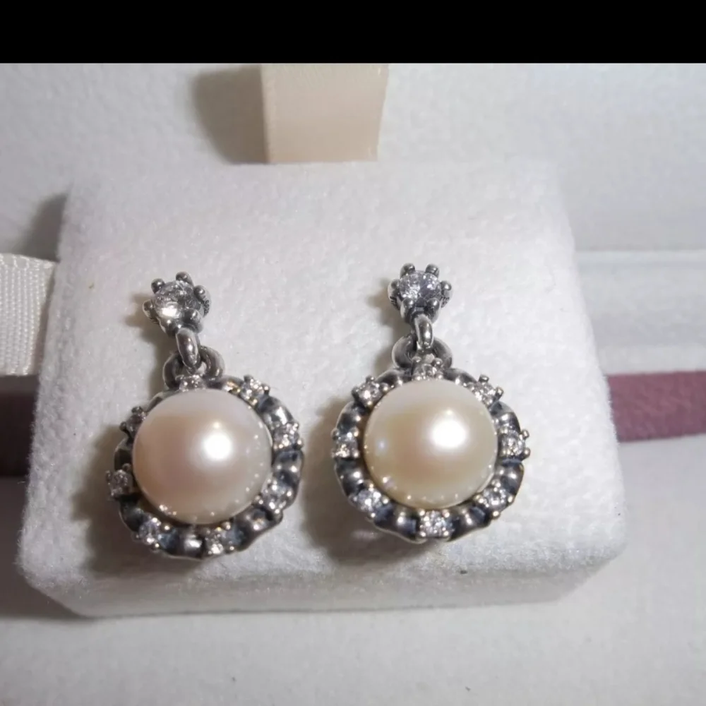 Pandora fresh water pearl everlasting grace earrings